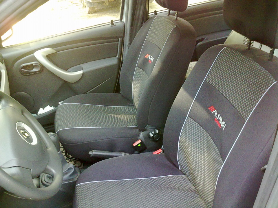 чехлы — Renault Logan (1G), 1,4 л, 2009 года | аксессуары | DRIVE2