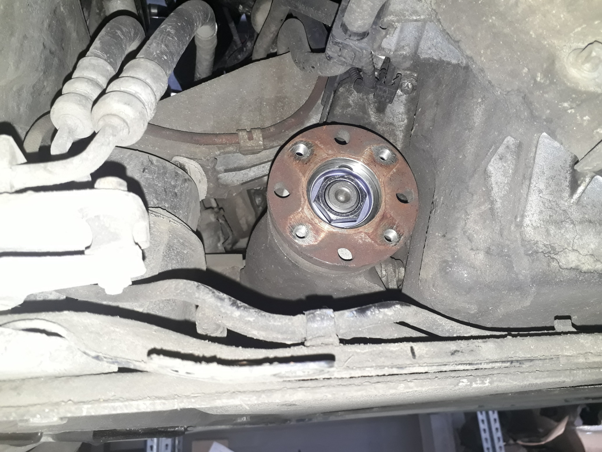 Акции от официального дилера: замена переднего кардана по отзывной ...