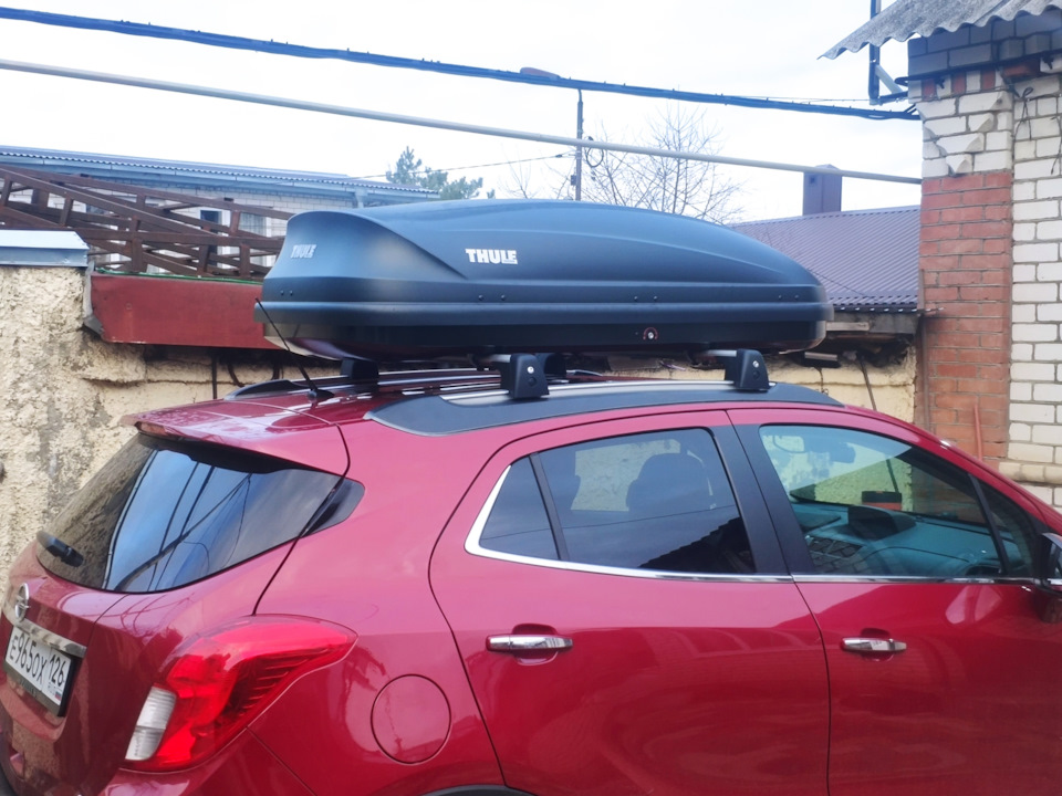Кофр Thule Pacific 200. — Opel Mokka (1G), 1,8 л, 2014 года ...