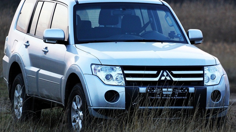 митсубиси паджеро 4 черный. Mitsubishi pajero 2013. Mitsubishi pajero 2013. Mitsubishi pajero 2013 год. Pajero 2013.