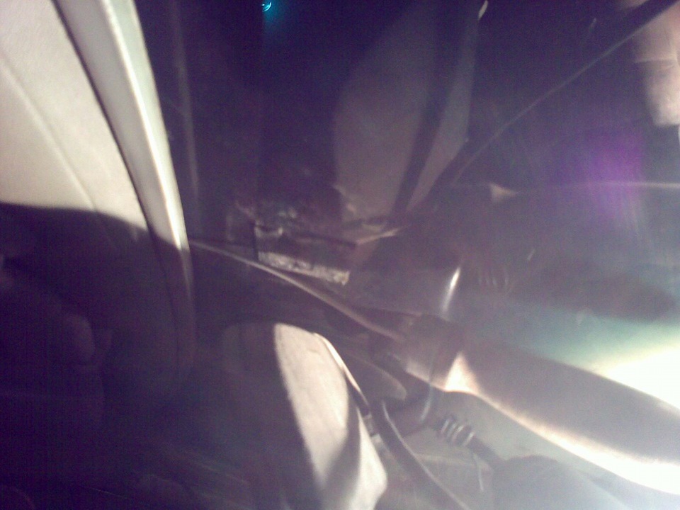 Срезка лобового стекла — Audi 80 (B3), 1,8 л, 1990 года | своими руками ...