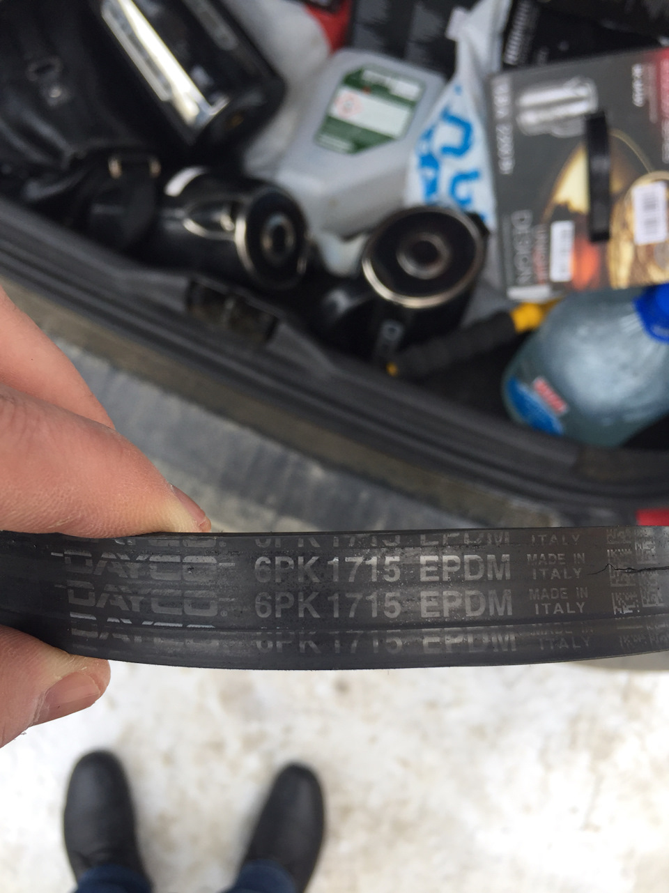 Слетел и надорвался ремень генератора — Peugeot 307, 2 л, 2003 года ...