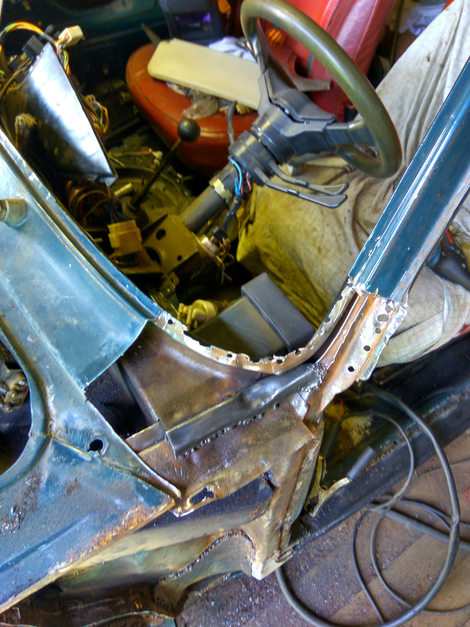 Ремонт рамки лобового стекла — Lada 21053, 1,5 л, 2003 года | кузовной ...