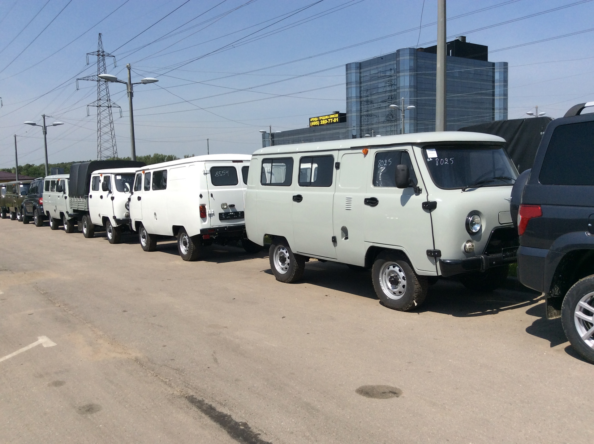 Купить новый уаз буханка ульяновск. УАЗ Буханка 3741. UAZ «Буханка» фургон 3741. УАЗ 3741 новый. Буханка 3741 фургон.