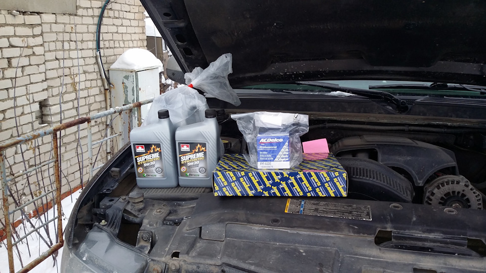 Тут все понятно. Маслице и фильтры. — Chevrolet Tahoe (GMT900)