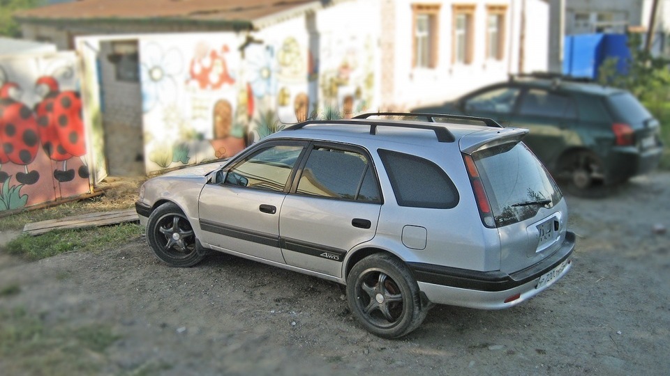 Toyota Sprinter Carib ae114