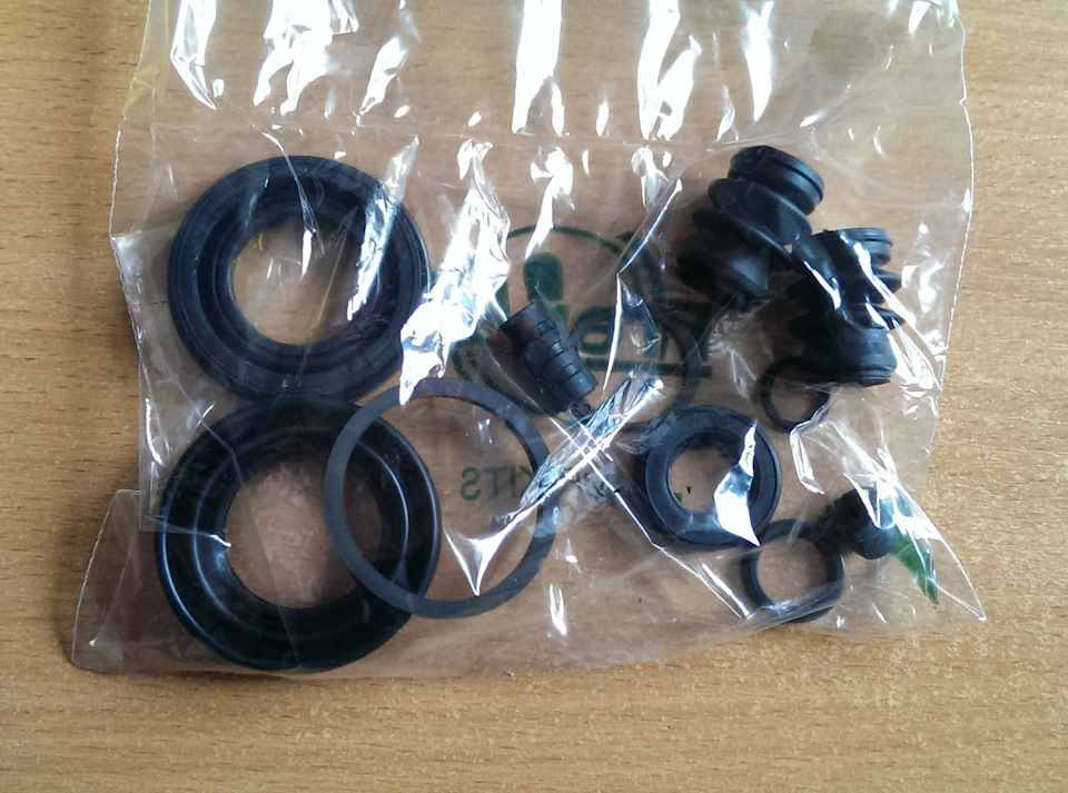 Утечка тормозной жидкости — решение проблемы. — Nissan Primera (P11), 2 ...