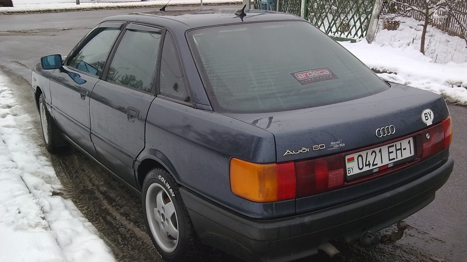 audi 80 b3 на чем держится резинка на крышке капота audi 80 b3 на чем держится резинка на крышке капота