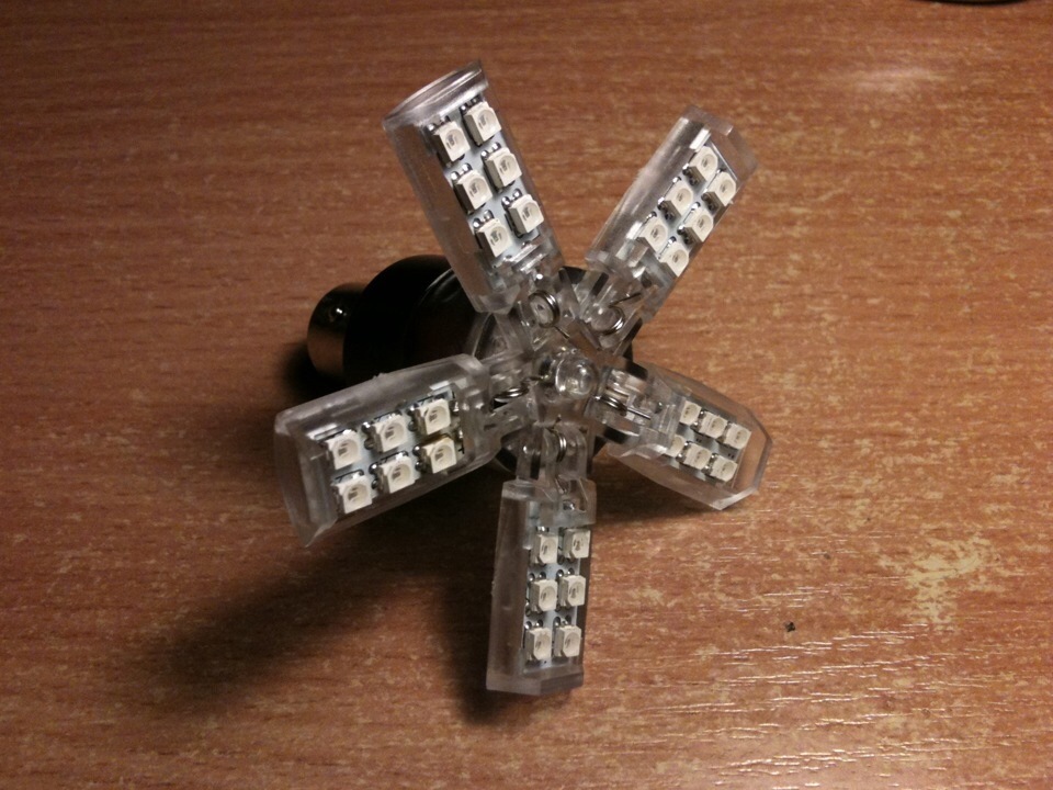 СОВЕТУЙТЕ!Стоит ли менять штатные лампочки в задних фонарях на ...