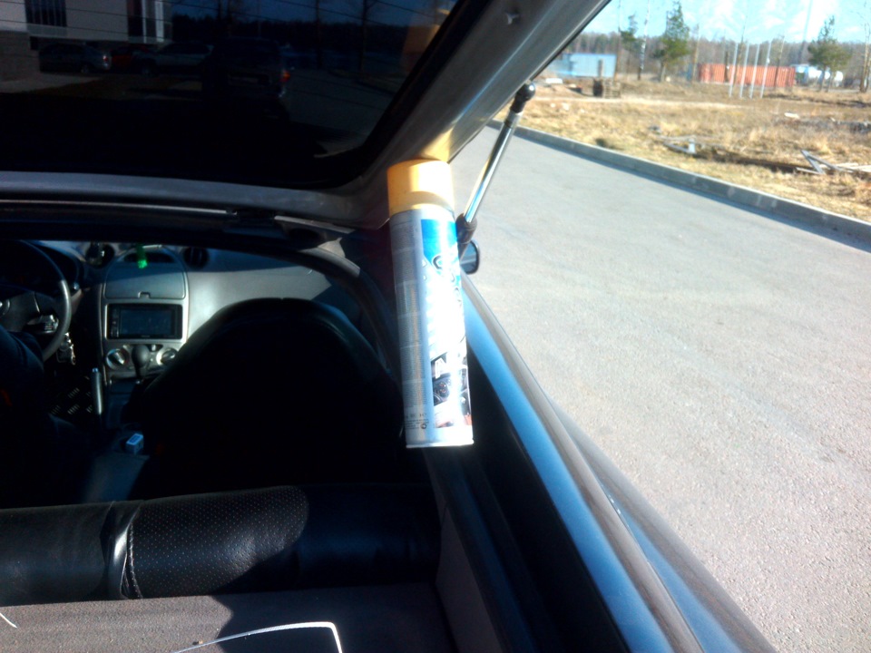 поменял стойки багажника. — Toyota Celica (230), 1,8 л, 2001 года ...