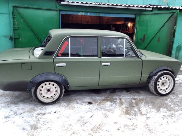 ваз 2108 камуфляж зеленый. ваз 2112 купе хаки. Lada 4x4 камуфляж джунгли. ваз 2114 хаки матовая. ваз 2107 оливковый.