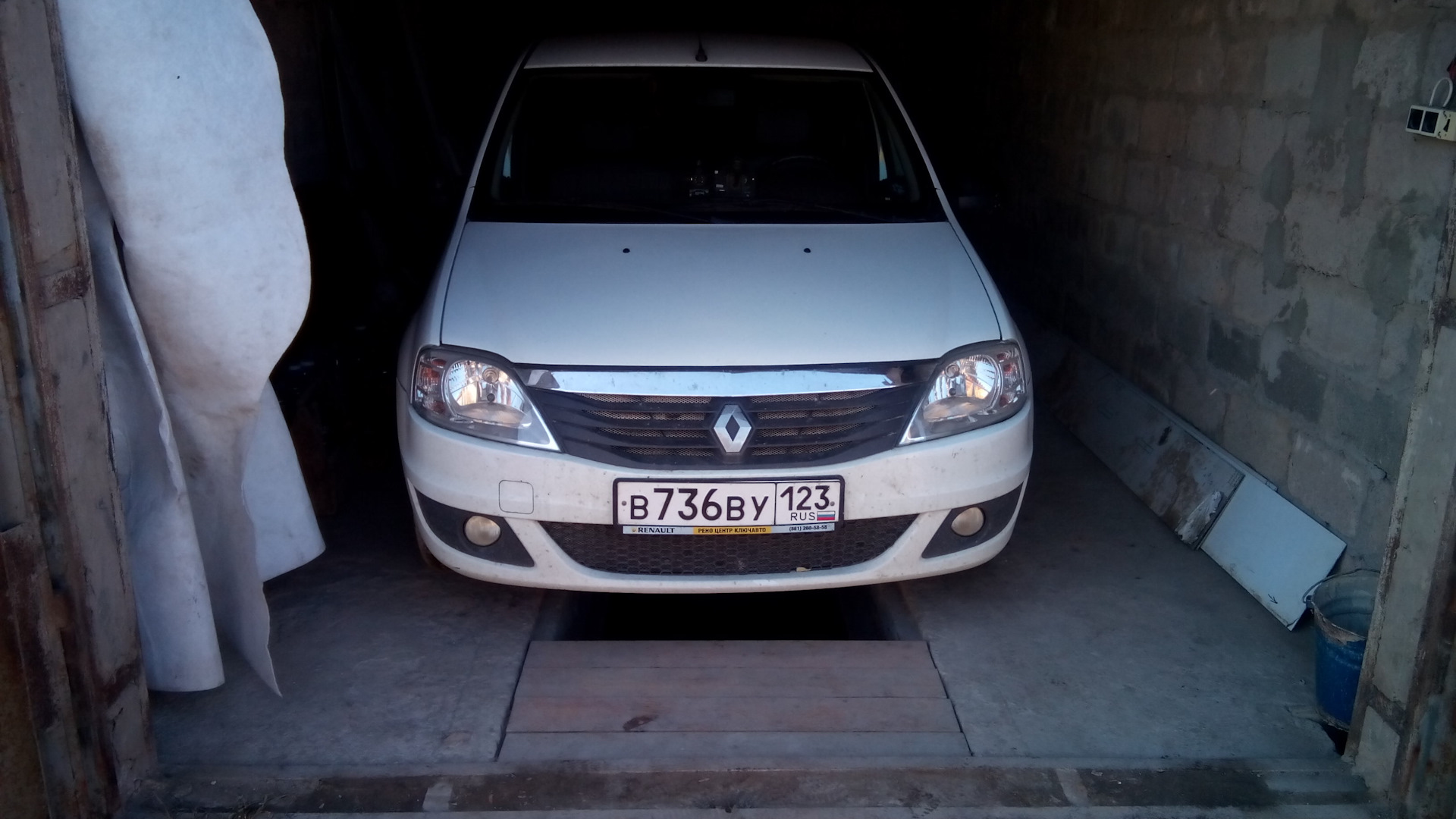 Renault Logan (1G) 1.6 бензиновый 2012 | Белая зима на DRIVE2