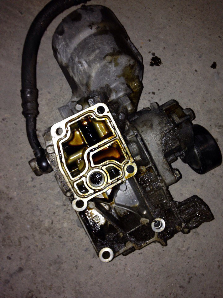 Pajero 4d56t масляный стакан. Масляный стакан f30. Масляный стакан b48. Масляный стакан bmw b48 с теплообменником. Корпус масляный стакан bmw f30 n12.