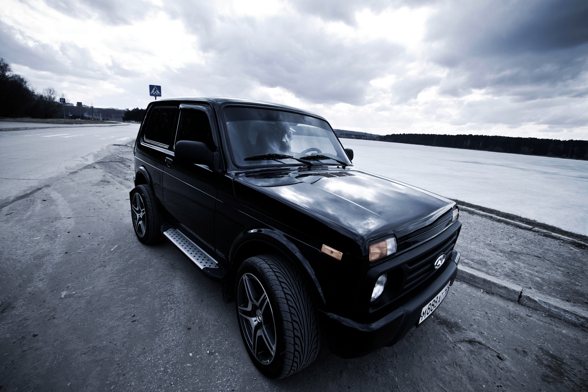 Lada Niva Urban чёрный