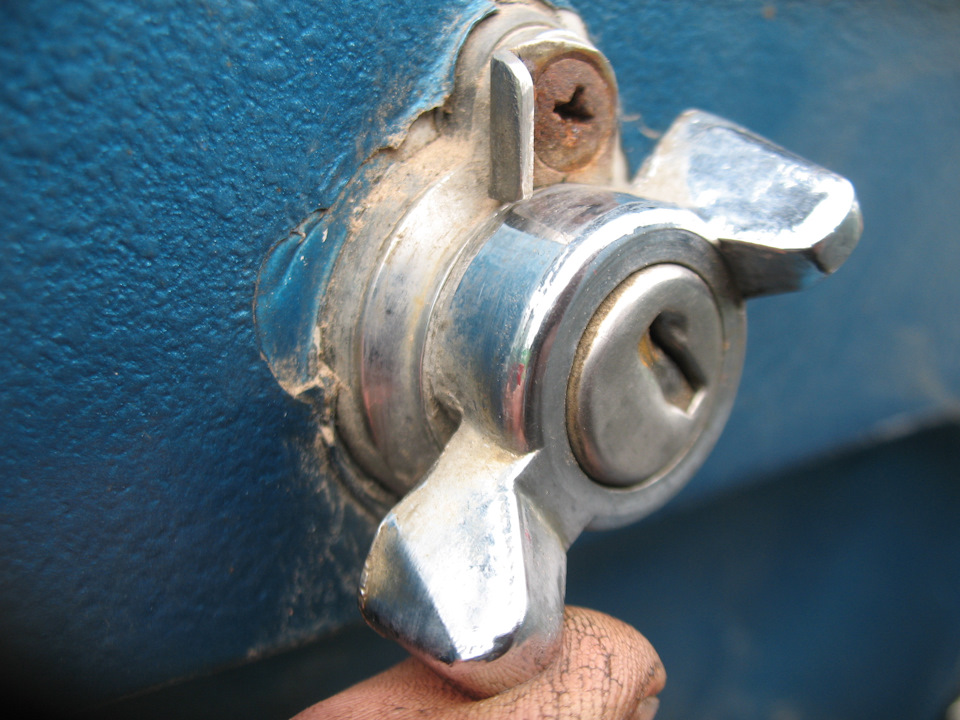 Упор замка багажника — Москвич 2140, 1,5 л, 1976 года | своими руками ...