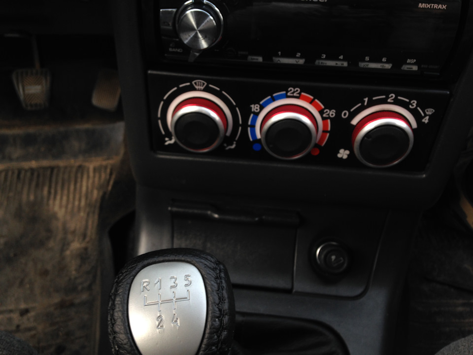 Перенос блока САУО вниз+ручка приора2+крутилки — Lada 21102, 1,5 л ...