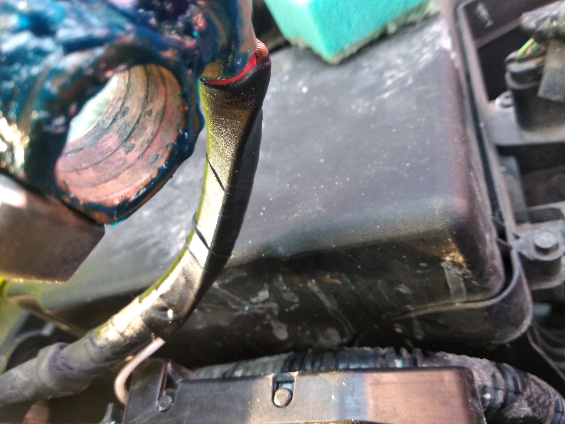 Оп нежданчик … или как почистить клемму аккумулятора — Ford Focus III ...