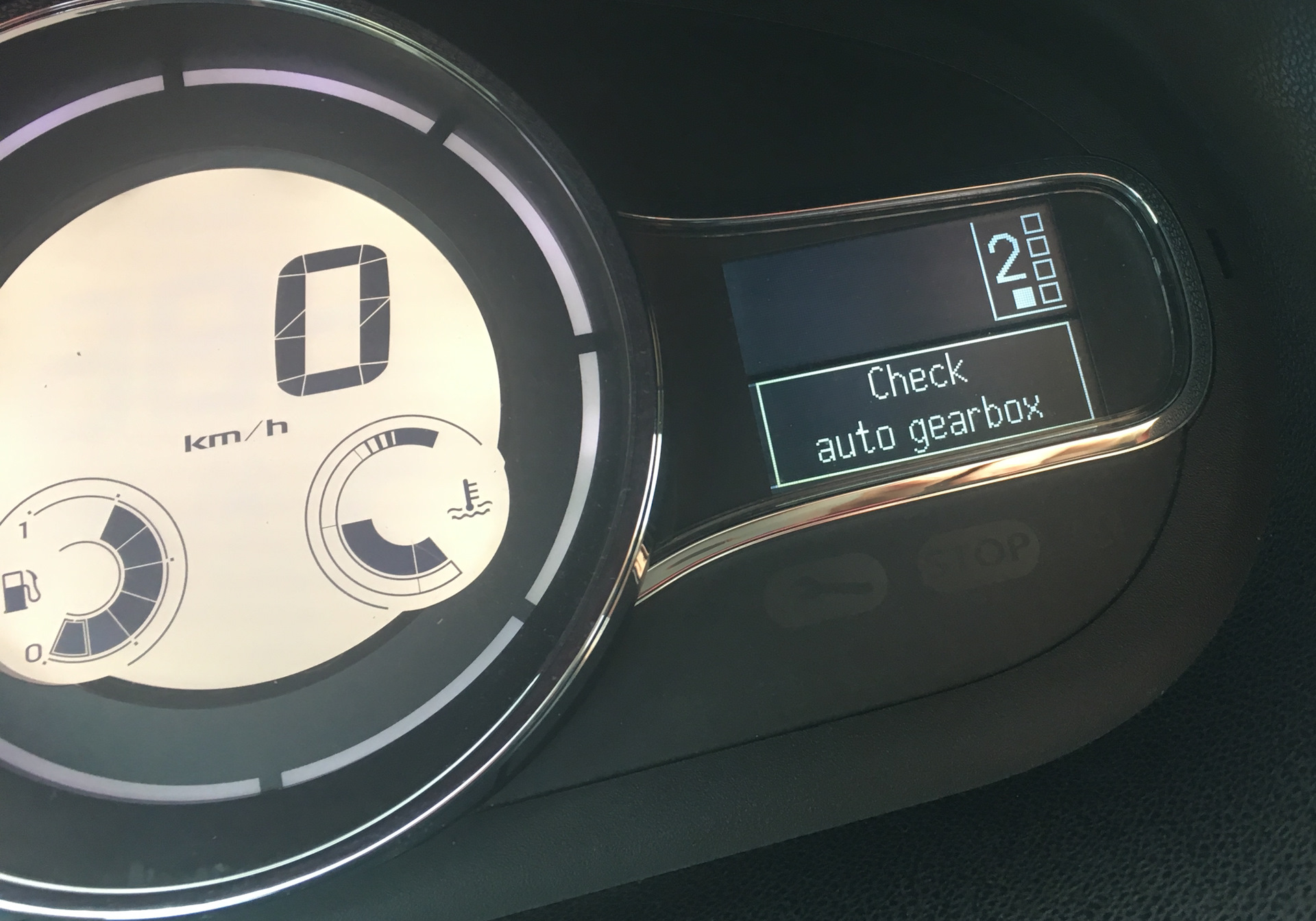 Check gearbox меган 2. Check auto gearbox рено флюенс. check auto gearbox megane 3 что за ошибка.