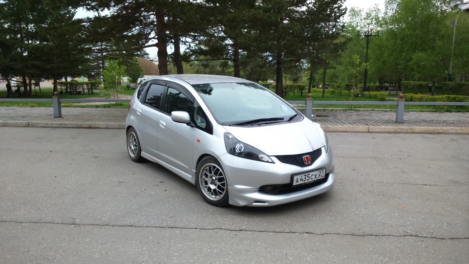 Honda fit ge6 фото