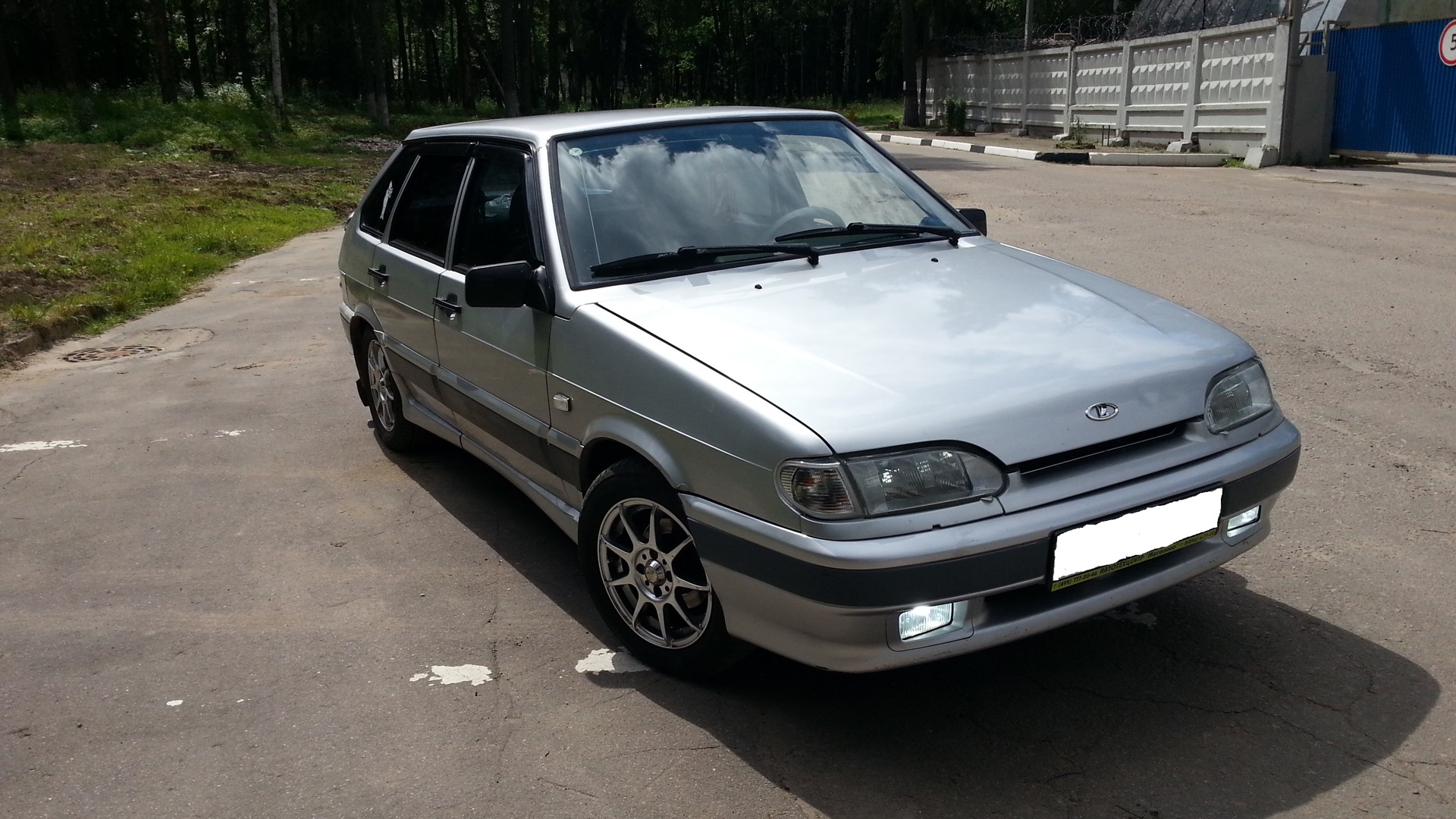 Lada 2114 1.6 бензиновый 2007 | Серебристый металлик 1.6 на DRIVE2