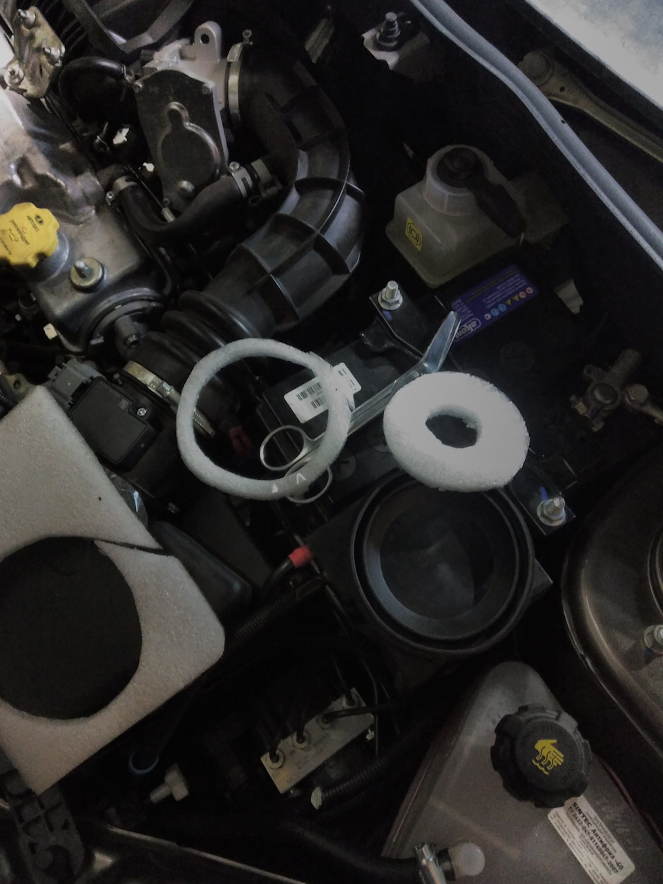 Заглушки стоек с шумо_грязе_изоляцией. — Lada Гранта (1G), 1,6 л, 2016 ...