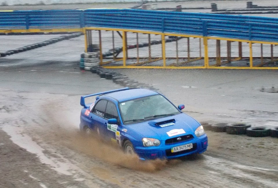 Едим почти как тру раллисты — Subaru Impreza WRX STI (GD)