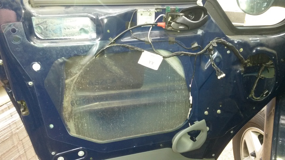 Бюджетная шумка дверей — Ford Transit (7G), 2,2 л, 2010 года | автозвук ...