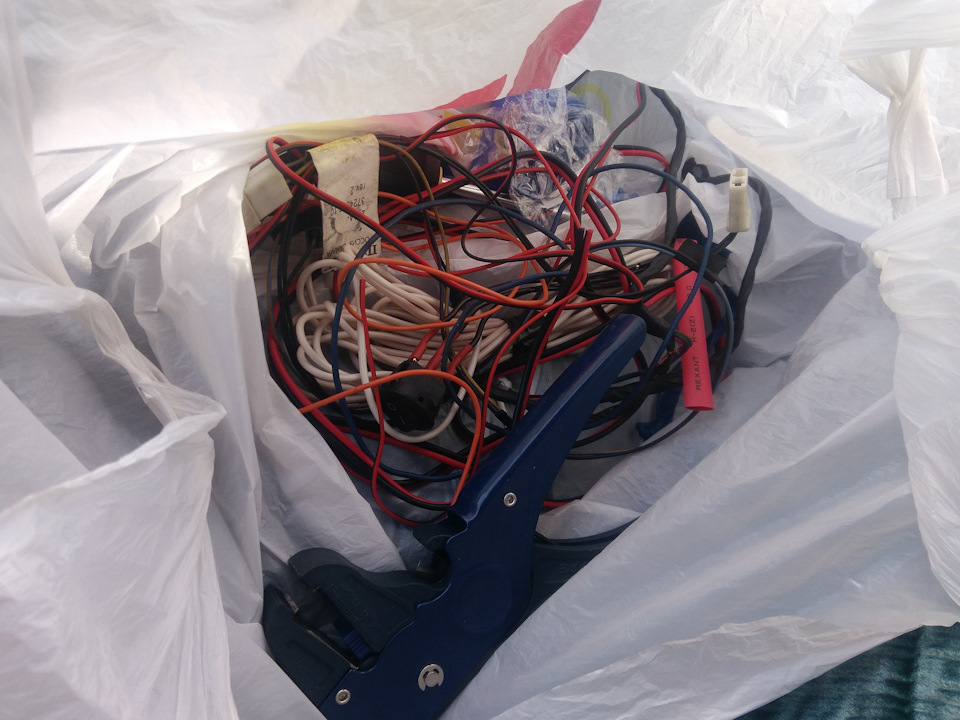 Пакет с проводами — Lada 21099