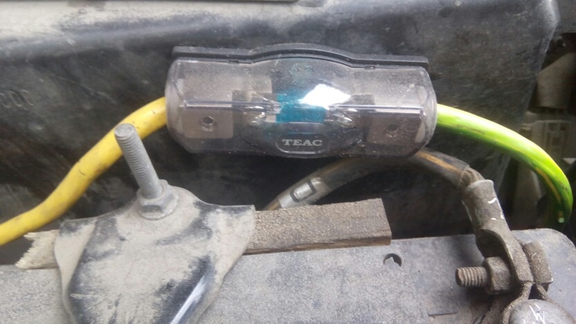 Основной предохранитель на доп оборудование — Nissan Maxima QX (A33), 3 ...