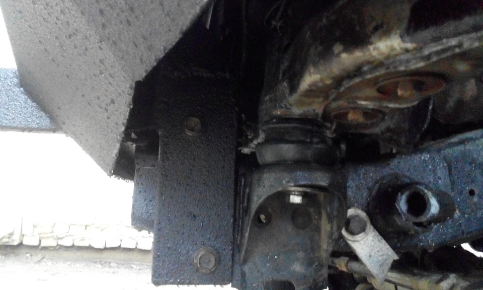 Крепится все на 8 болтах непосредственно за раму в штатные места — Nissan Patrol GR II (Y61)