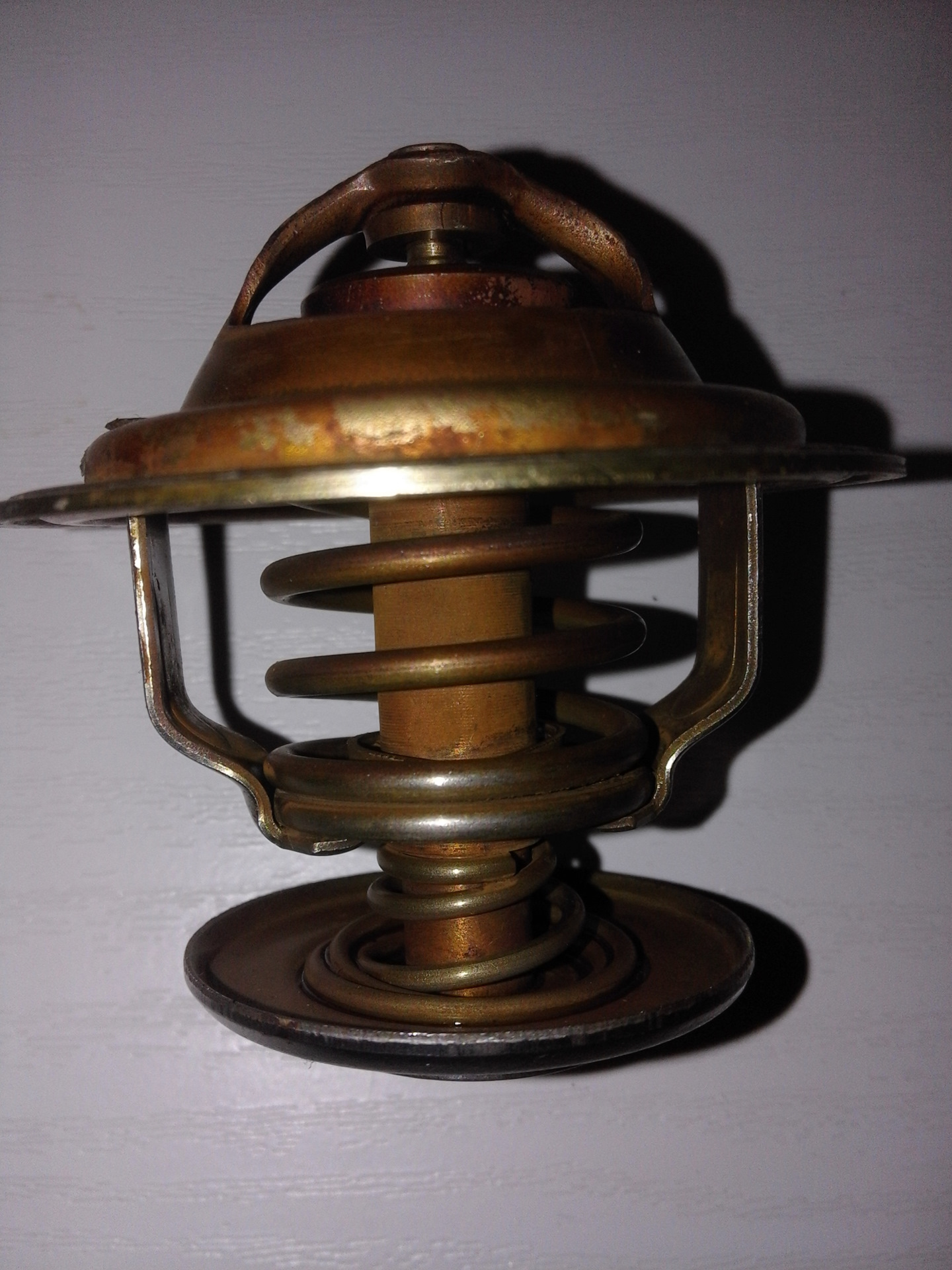 два термостата. 83 deutz. два термостата. термостат форд фокус 1. два термостата.