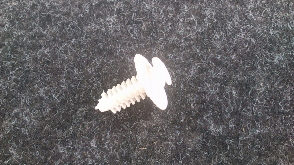 1310861 клипса форд. клипса ситроен берлинго на дверь. пистон капота газ-3302. клипса обивки. клипса обивки.