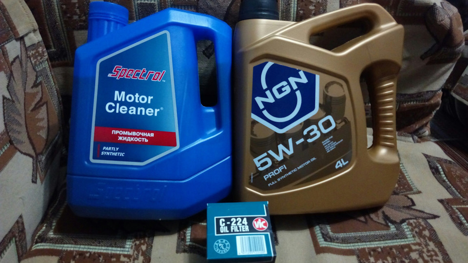 Замена жидкостей в двигатели и установка термостата на 88 градусов ...