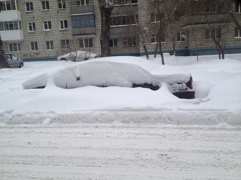Поребрик или бордюр — Nissan Laurel (C33), 2,5 л, 1991 года | поломка ...