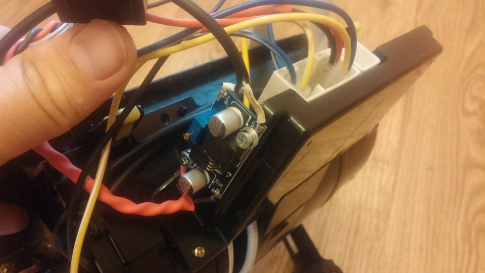 Стабилизатор DC/DC на 12В для Медиа плеера (LM) — Toyota Avensis II