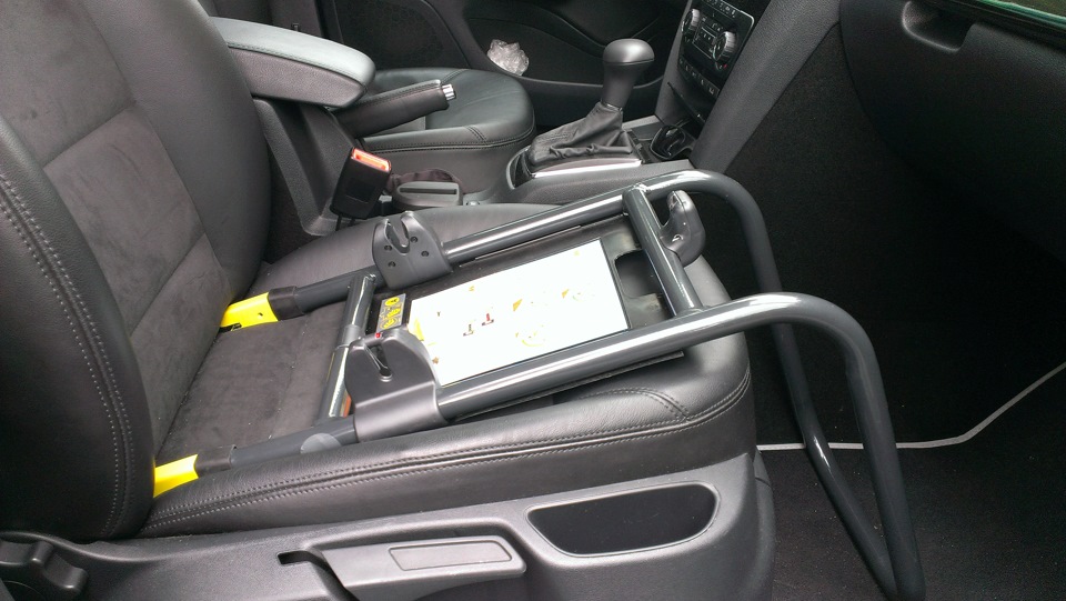 Рамка ISOFIX для детского сиденья — Skoda Octavia Combi A5 Mk2, 1,8 л ...