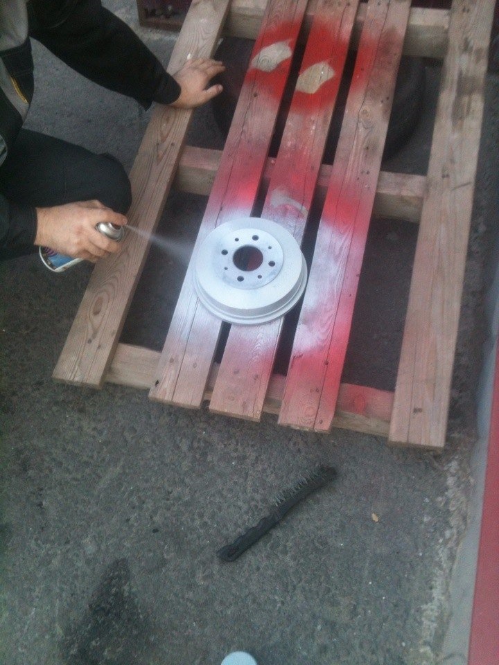 Покраска тормозного барабана. — Lada Приора седан, 1,6 л, 2009 года ...