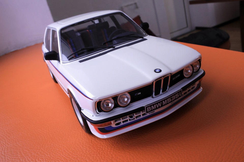 Фото в бортжурнале BMW 5 series (E12)