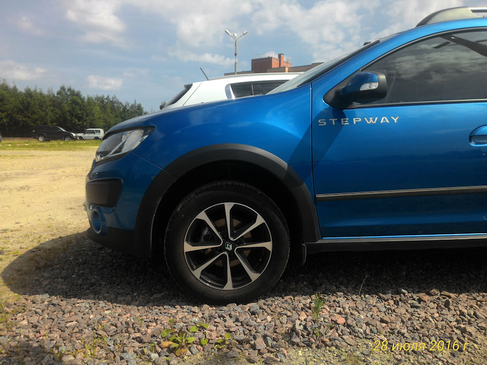 Диски на логан степвей r16. Колпаки сандеро степвей 16. колпаки renault sandero stepway 16. колпак сандеро степвей 2. 205/60 r16 renault stepway 2.