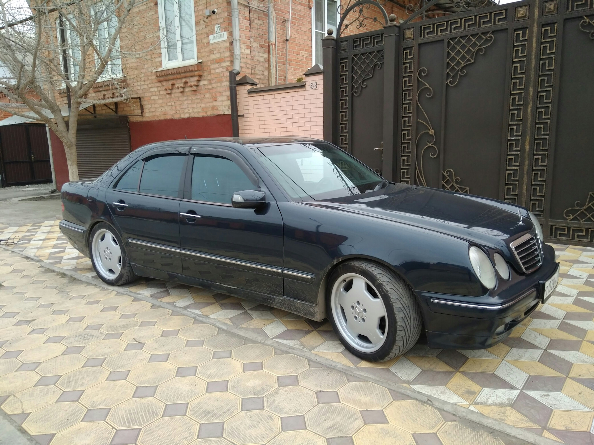 Mercedes Benz w210 r17