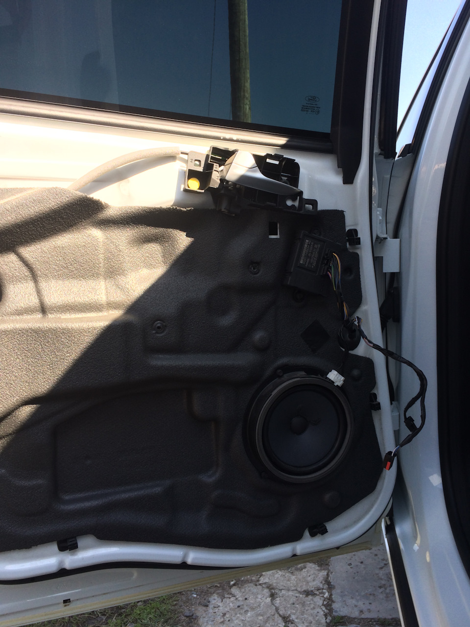 Скрипы левой задней двери — Ford Mondeo IV, 2 л, 2012 года | своими ...