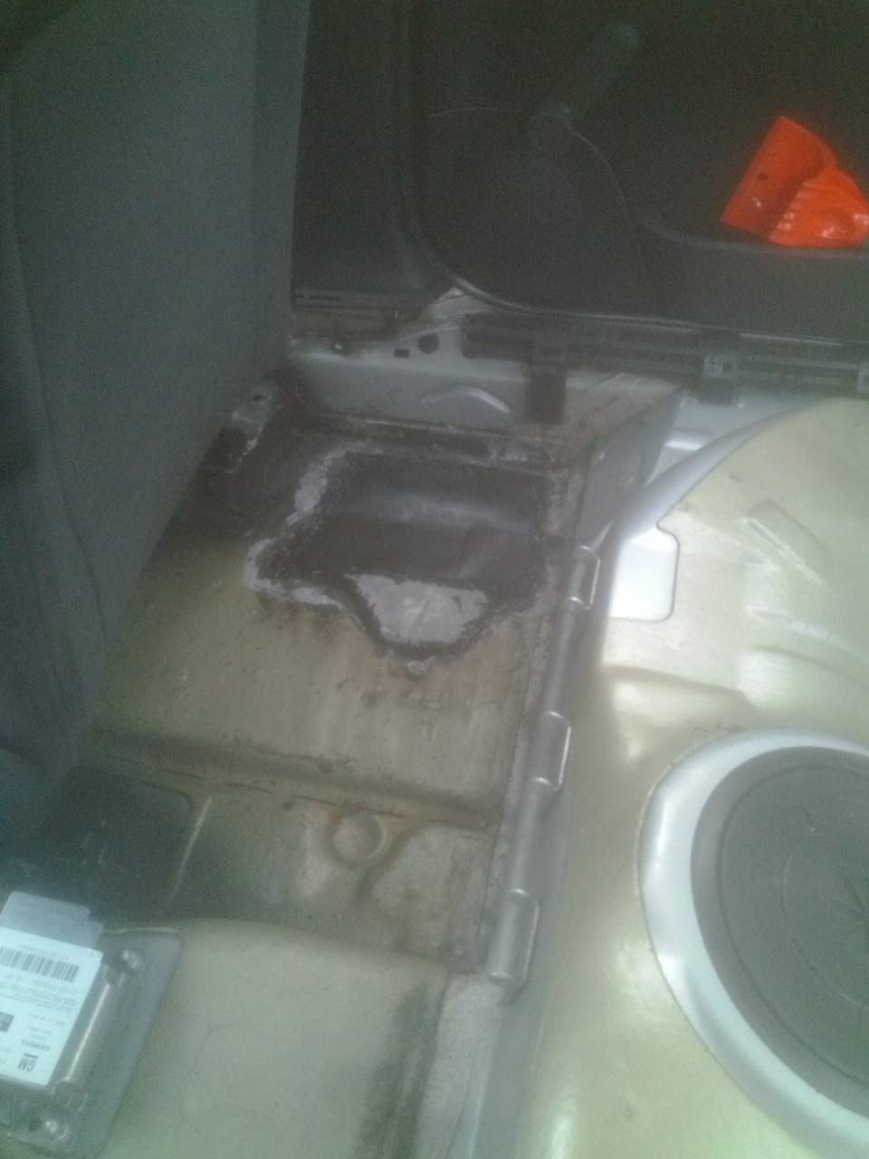 ремонт отверстий в полу — Opel Vectra B, 1,8 л, 1999 года | кузовной ...