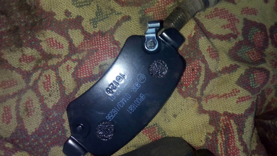 Задние тормозные колодки — Opel Astra H, 1,6 л., 2011 года | своими ...