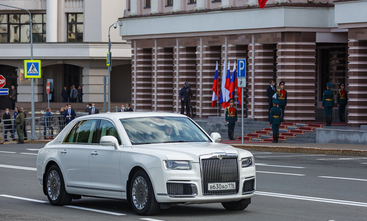 Фото аурус машина президентская