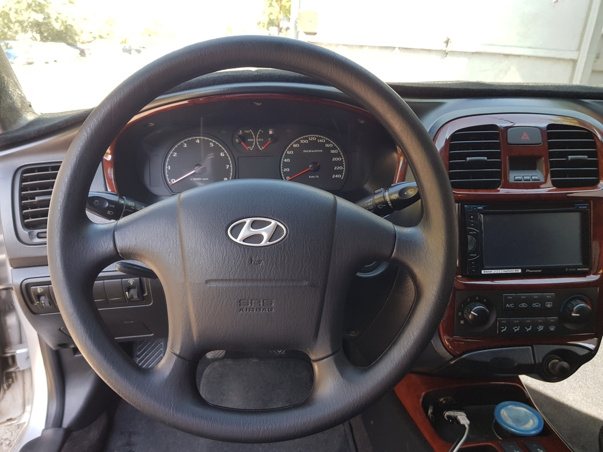 Хендай соната замена. Руль Hyundai Sonata 2006. Руль Хендай Соната 2005. Hyundai Sonata 2007 руль. Руль Hyundai Sonata 5.