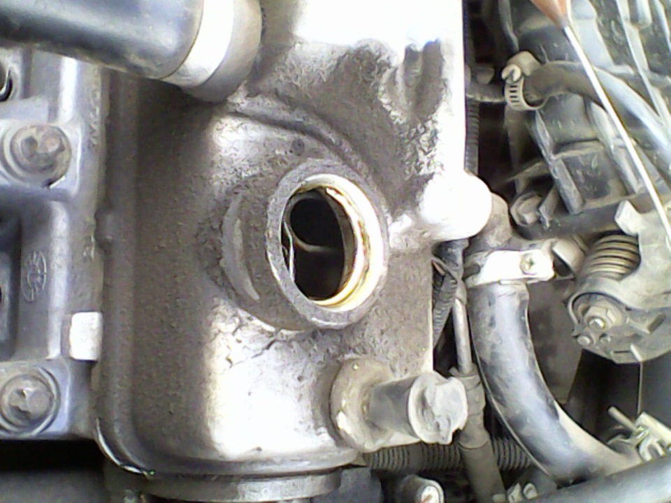 Чистка маслоотделителя — Lada Калина седан, 1,6 л, 2007 года | плановое ...