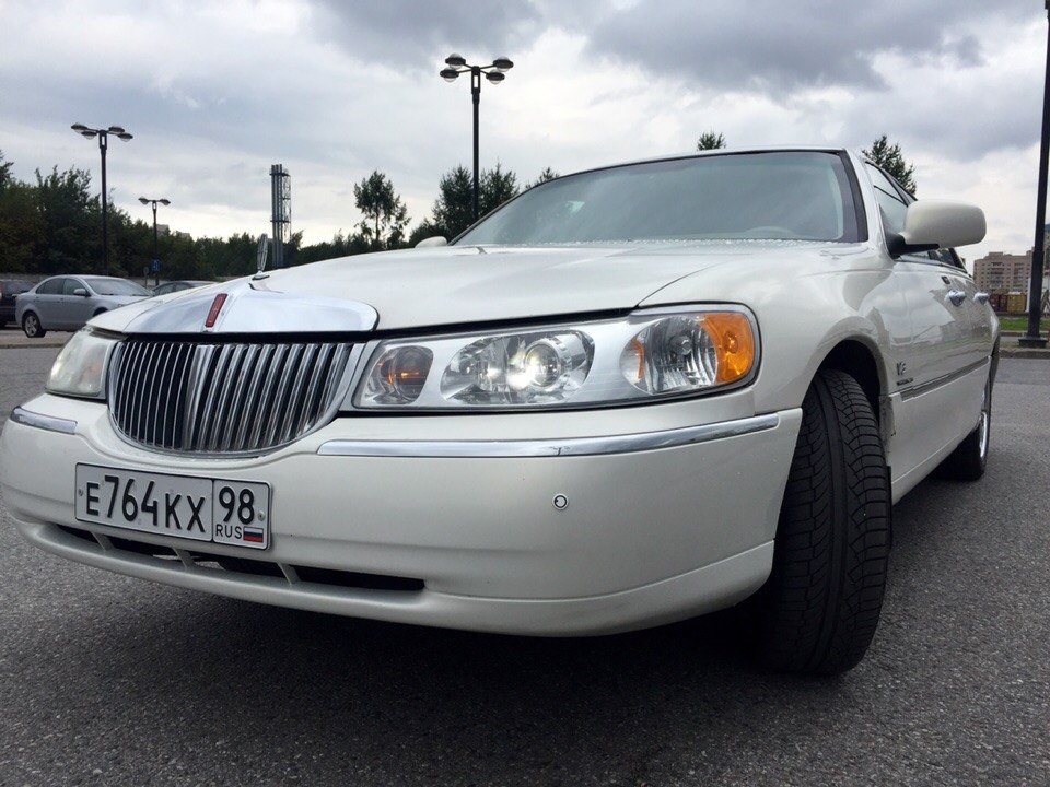 Фото в бортжурнале Lincoln Town Car III