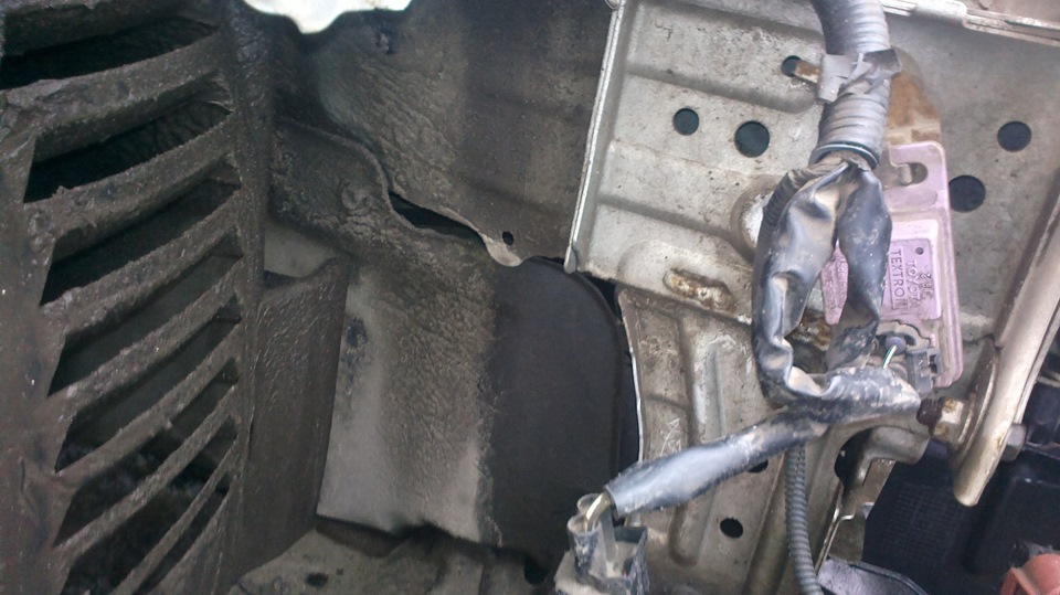 Забились форсунки омывателя… — Toyota Avensis II, 1,8 л, 2004 года ...