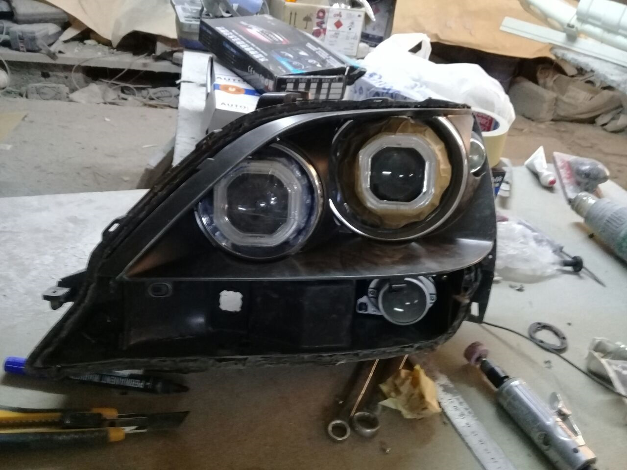 Линзы харриер. Линзы харриер. Ангельские глазки тойота харриер 1 поколения. Линзы харриер. Toyota установка линз.