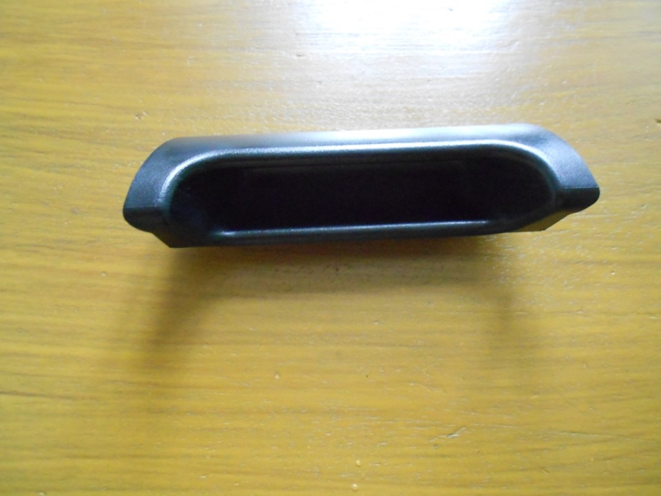 Ваз 2101 ручка двери подлокотник. Подлокотники ваз 2107 дверные. Ручка подлокотник ваз 2107. Ручки подлокотники ваз 2101. Ручка подлокотника.